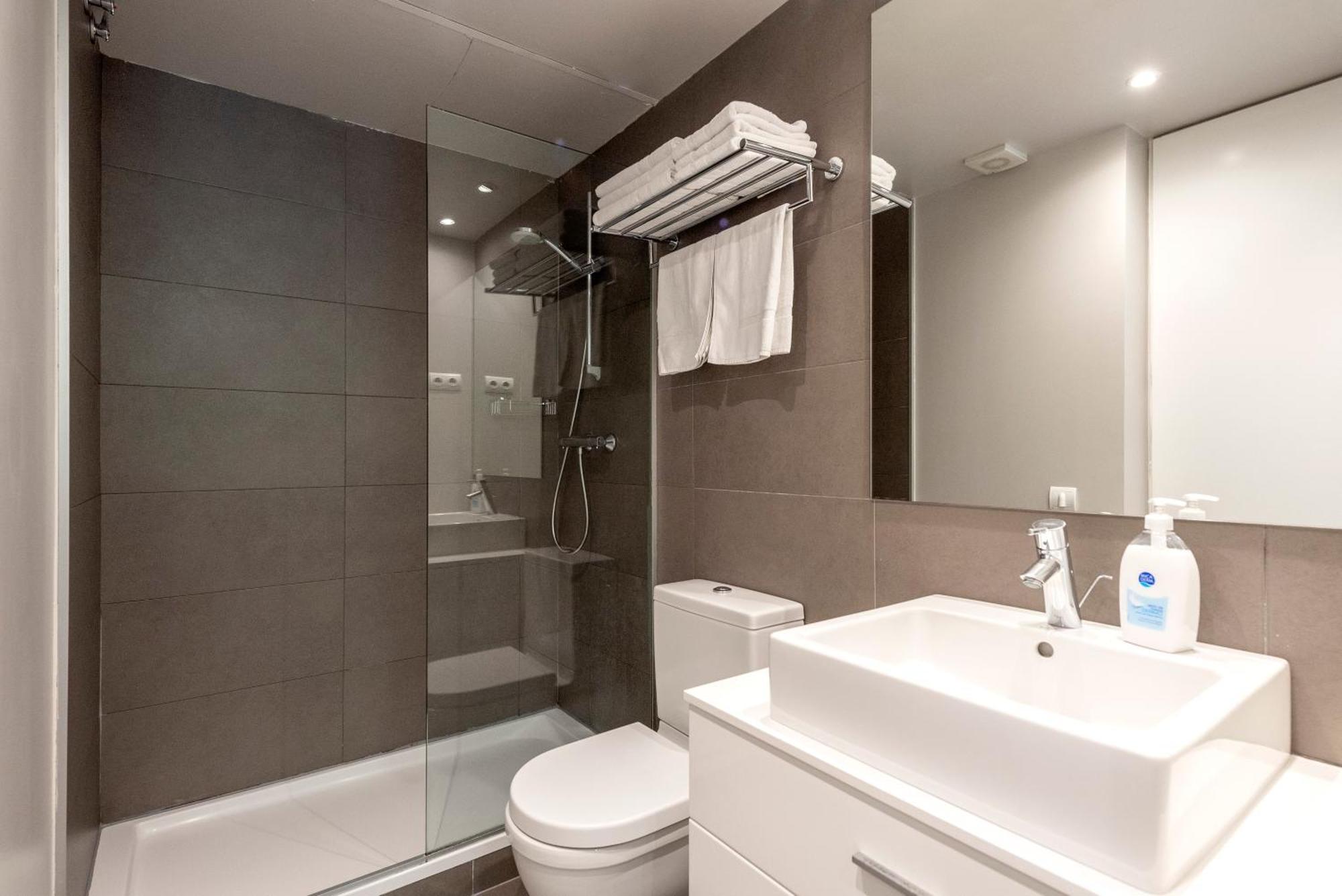 Espais Blaus Apartments Барселона Екстериор снимка